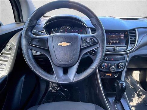 Certified 2020 Chevrolet Trax LS FWD image 7