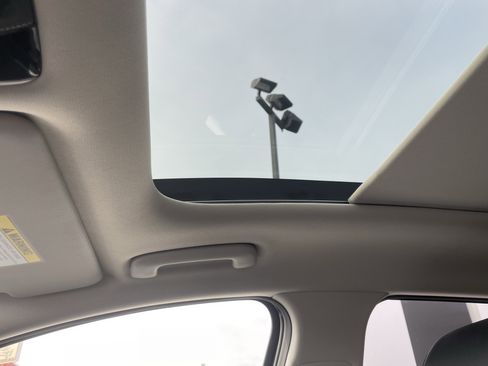 Certified 2025 Kia Sportage SX Prestige image 28