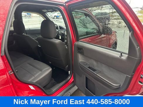 Used 2010 Ford Escape XLT image 12