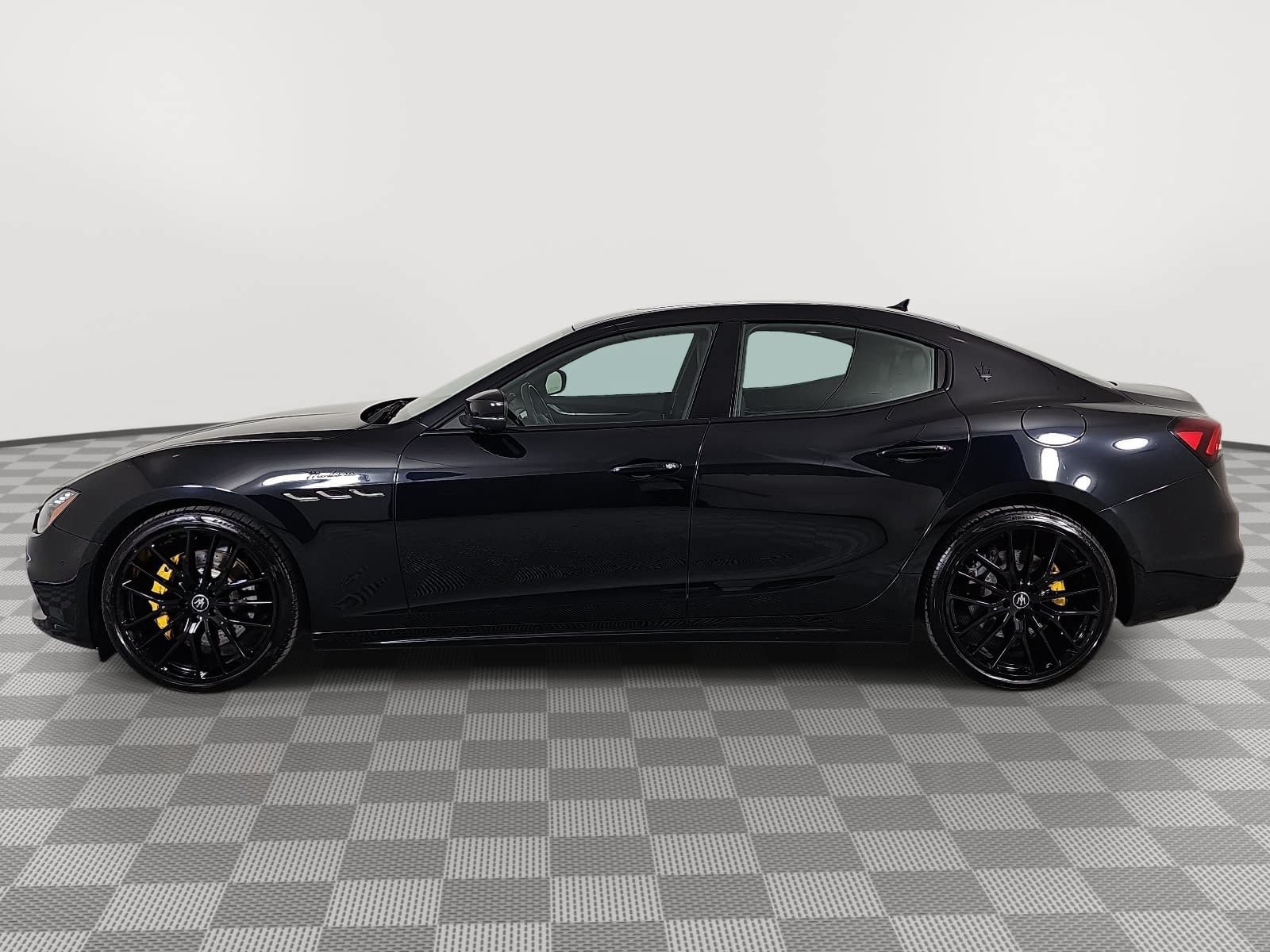 Used 2023 Maserati Ghibli Modena RWD image 5