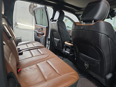 Used 2022 RAM 1500 Limited AWD/4WD image 11