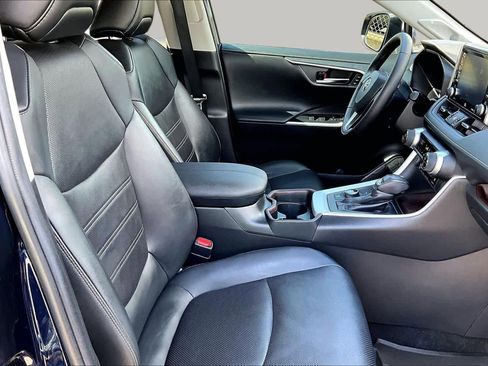 Used 2020 Toyota RAV4 Limited w/ Limited Grade Weather Package AWD/4WD image 11
