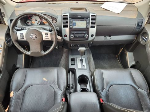 Used 2015 Nissan Xterra PRO-4X w/ Pro-4x Leather Package AWD/4WD image 22