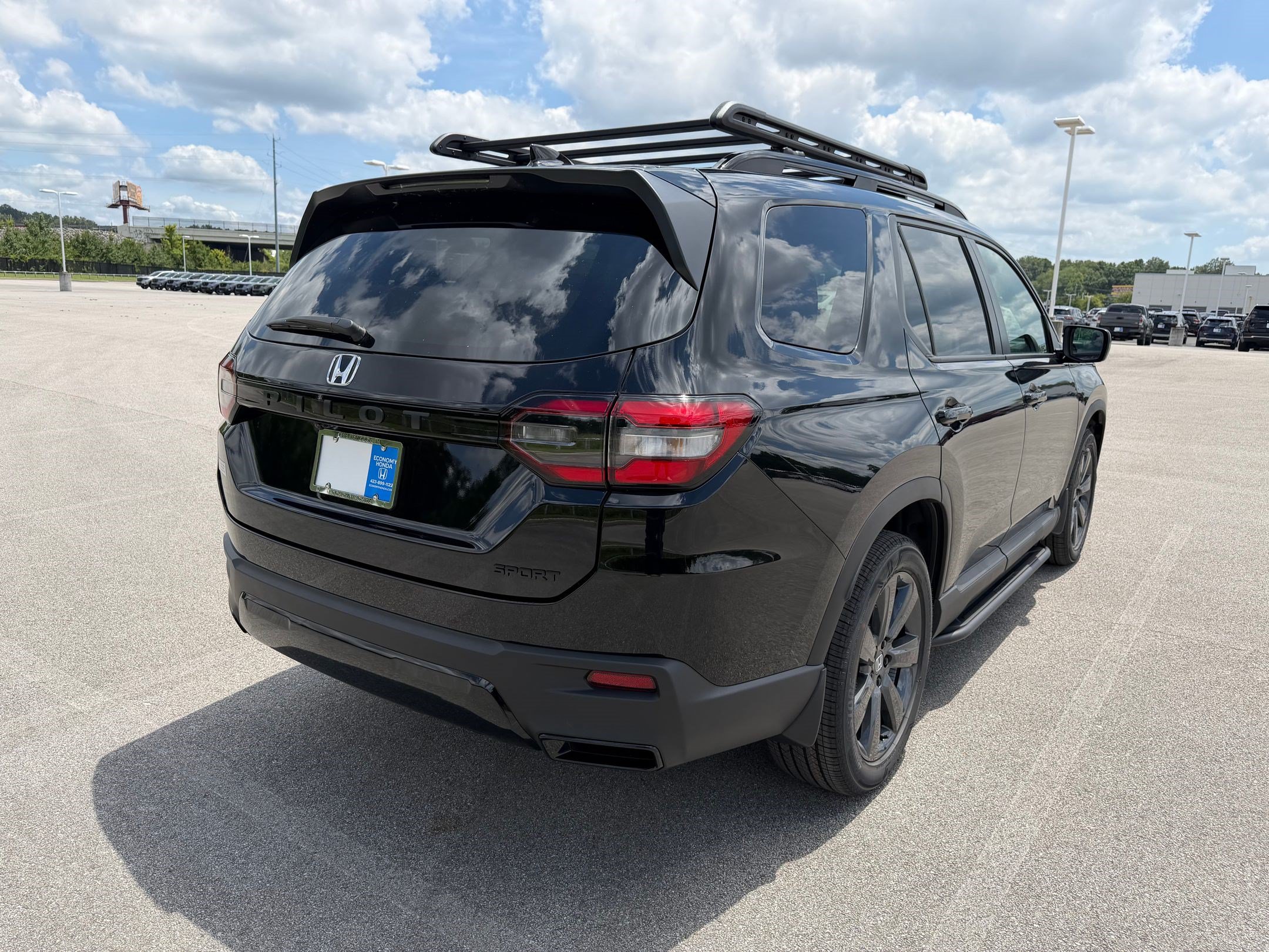 New 2026 Honda Pilot Sport image 9