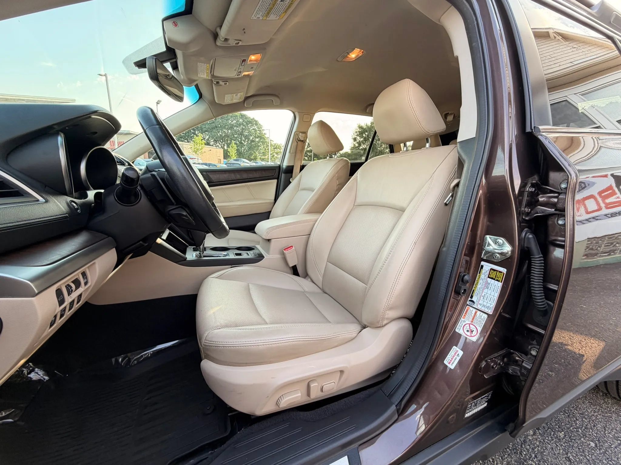 Used 2019 Subaru Outback 3.6R Limited AWD/4WD image 12