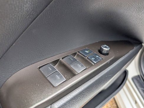 Used 2021 Toyota Camry XSE image 9