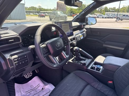 New 2025 Toyota 4Runner 4WD image 15