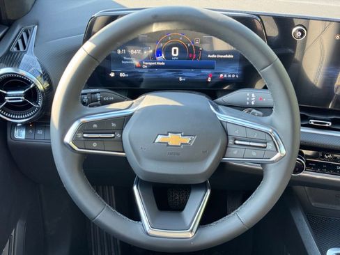 New 2026 Chevrolet Equinox LT w/ Convenience Package II FWD image 18