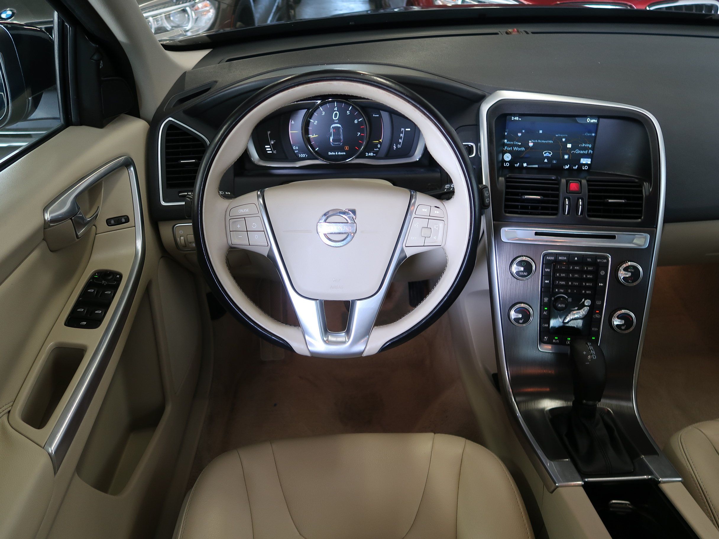 Used 2015 Volvo XC60 T5 Premier w/ Proximity Package FWD image 13