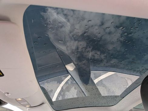 Used 2018 Tesla Model 3 Mid Range image 15