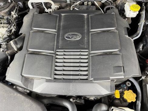 Used 2018 Subaru Outback 3.6R Limited AWD/4WD image 23
