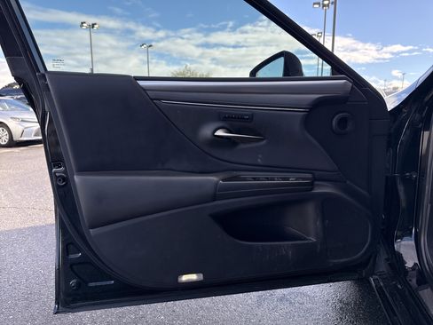 Used 2019 Lexus ES 350 F Sport image 12