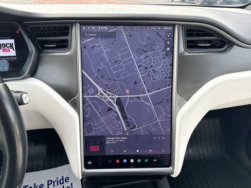 Used 2018 Tesla Model X 75D image 19