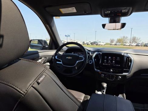 Used 2023 Chevrolet Traverse High Country AWD/4WD image 54