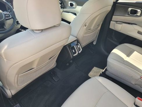 Used 2021 Kia Sorento SX AWD/4WD image 12