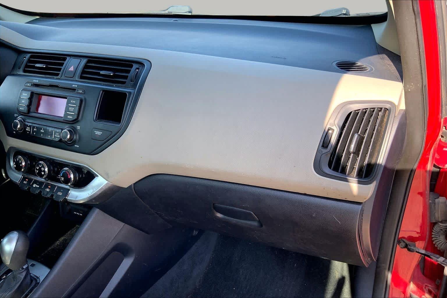 Used 2014 Kia Rio LX FWD image 17