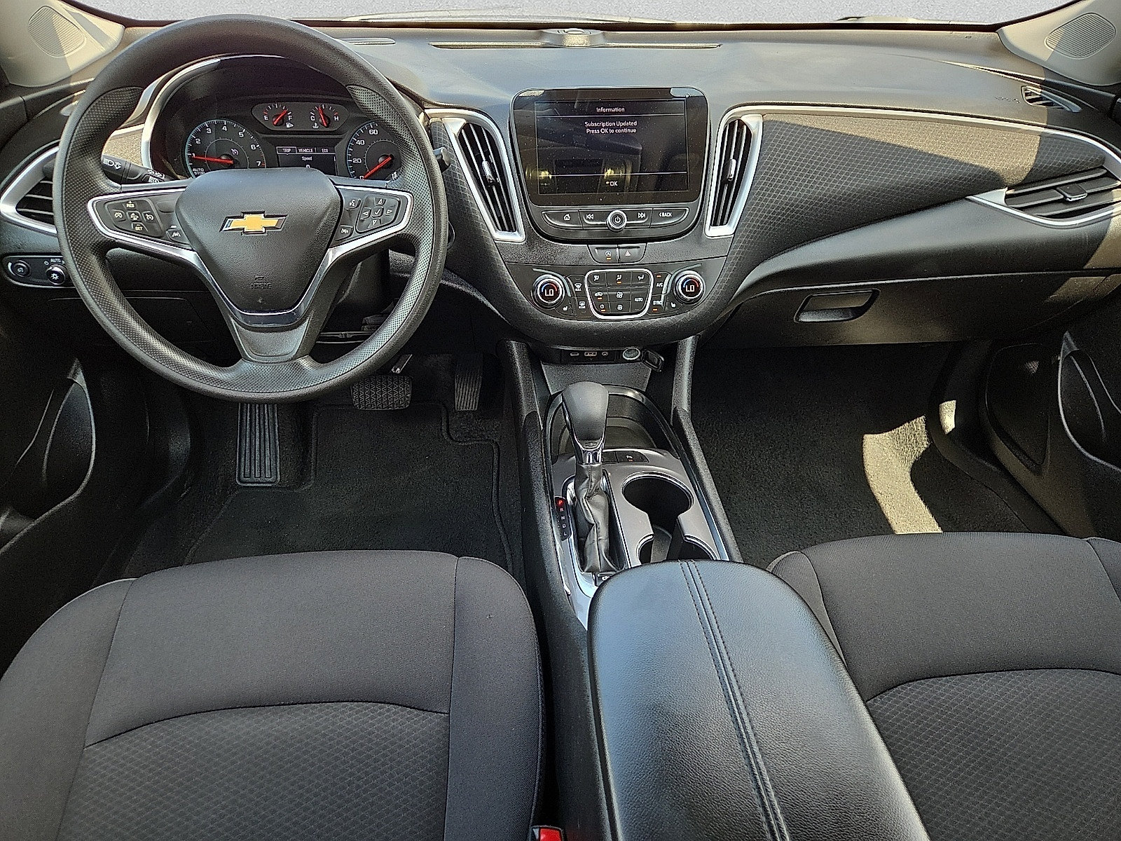 Certified 2025 Chevrolet Malibu LT FWD image 11
