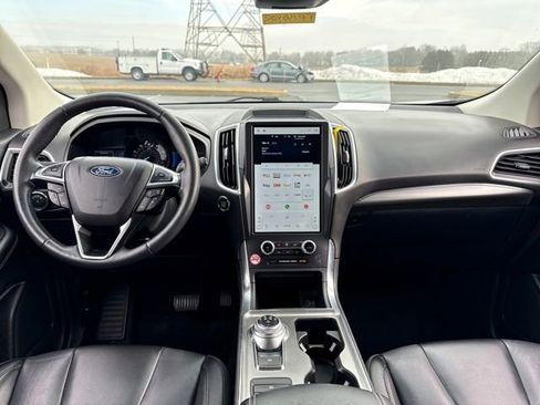 Used 2022 Ford Edge Titanium image 18