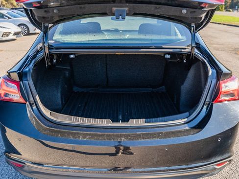 Used 2019 Chevrolet Malibu LT w/ Leather Package image 16