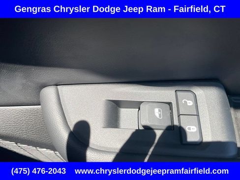 Certified 2024 Jeep Grand Cherokee Altitude AWD/4WD image 21