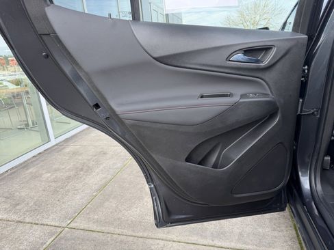 Used 2022 Chevrolet Equinox RS w/ RS Leather Package image 30