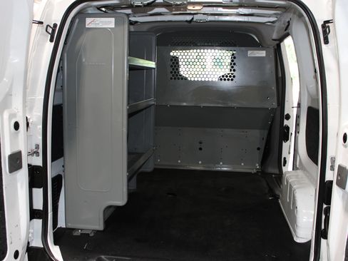 Used 2020 Nissan NV200 S FWD image 29