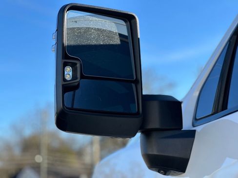 Used 2024 GMC Sierra 2500 AT4 w/ AT4 Preferred Package image 19