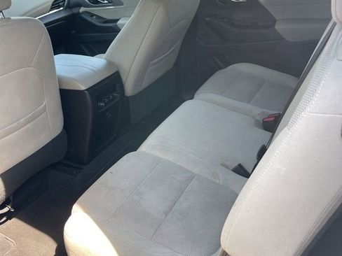 Used 2023 Chevrolet Traverse LS AWD/4WD image 9
