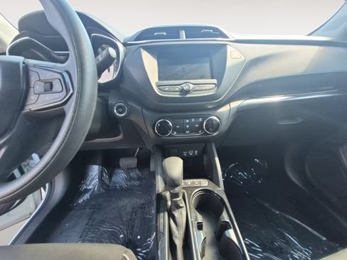 Used 2022 Chevrolet TrailBlazer LT AWD/4WD image 11