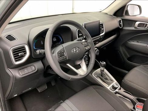 New 2026 Hyundai Venue SEL FWD image 8