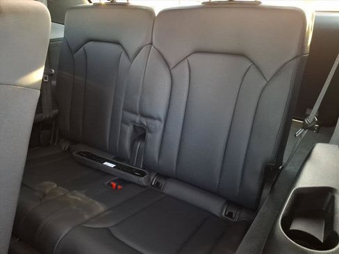 Used 2023 Audi Q7 Premium w/ Towing Package image 15