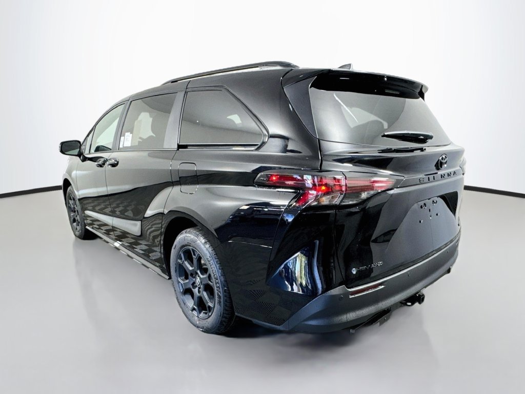 New 2026 Toyota Sienna XLE Woodland Edition AWD/4WD image 6