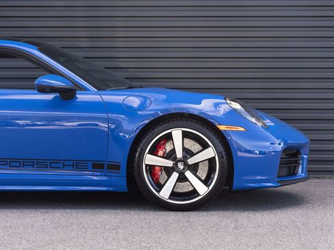 Certified 2026 Porsche 911 Carrera 4S AWD/4WD image 9