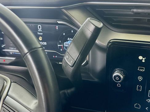 Used 2024 GMC Sierra 3500 Denali image 31