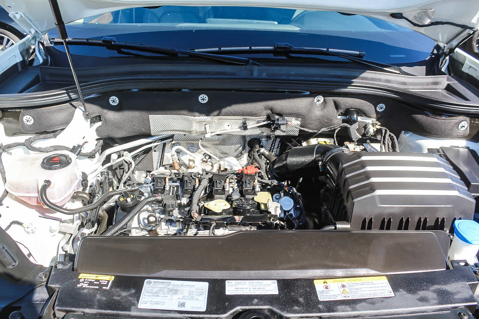 Used 2024 Volkswagen Atlas SE FWD image 34