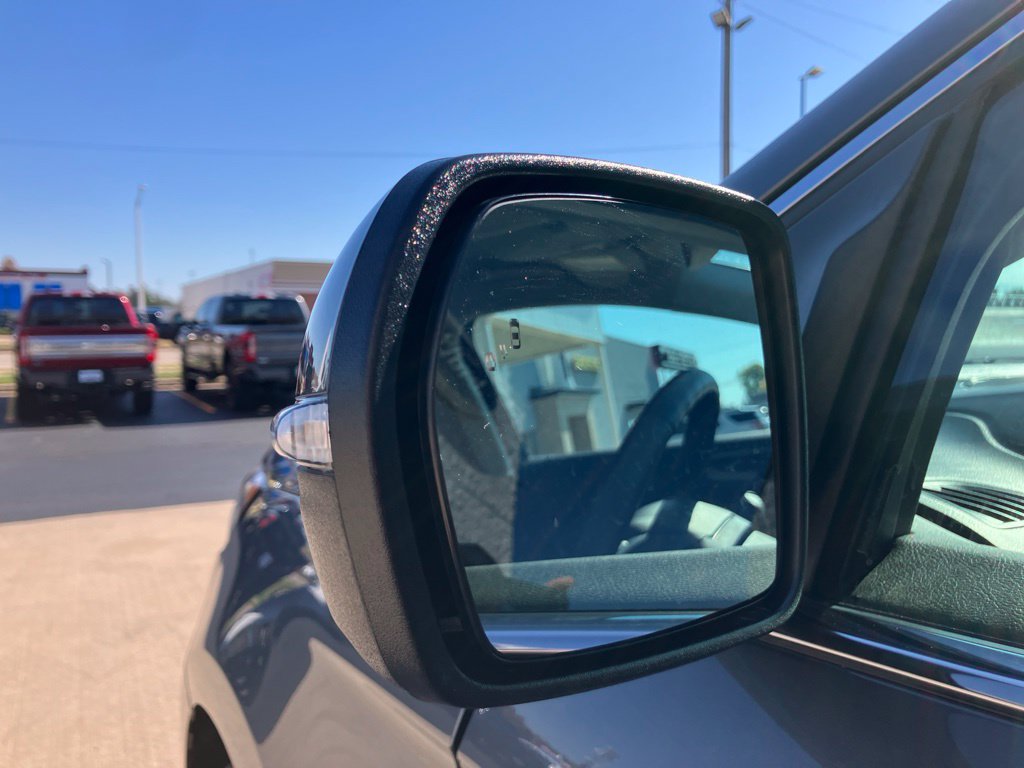 Used 2024 Ford Edge Titanium AWD/4WD image 11