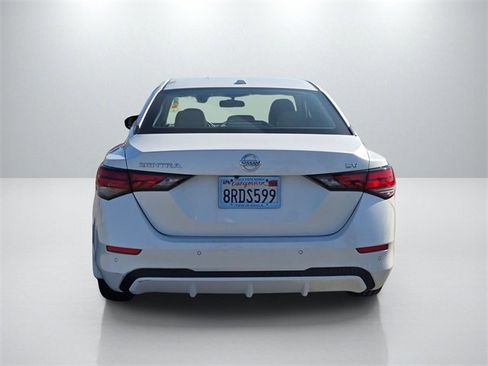 Used 2020 Nissan Sentra SV w/ SV Premium Package image 5