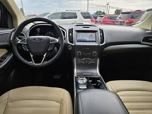 Used 2020 Ford Edge SEL w/ Convenience Package AWD/4WD image 3