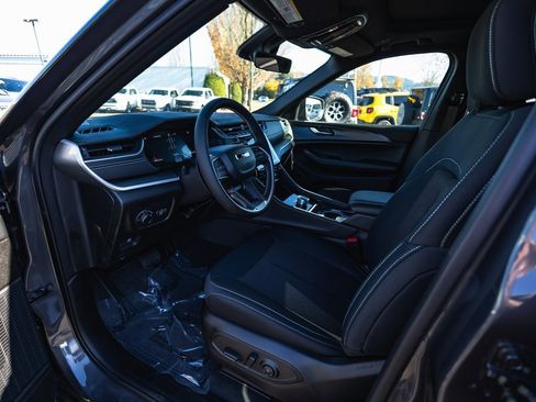 New 2025 Jeep Grand Cherokee Laredo X w/ Trailer Tow Package image 19