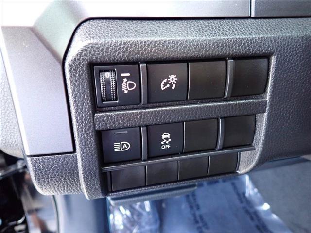 Certified 2025 Toyota Tacoma SR5 AWD/4WD image 13