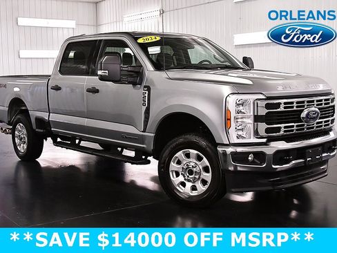 Used 2024 Ford F250 XLT image 1