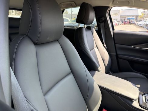 Used 2025 MAZDA CX-30 AWD 2.5 S w/ Select Sport Pkg image 9