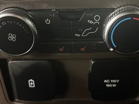 Used 2022 Ford Explorer King Ranch w/ Technology Package RWD image 17
