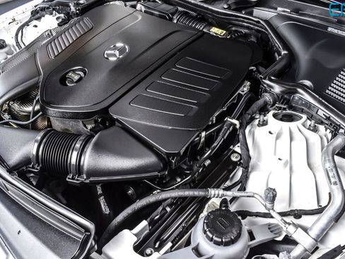 Used 2025 Mercedes-Benz C 300 4MATIC Sedan image 13