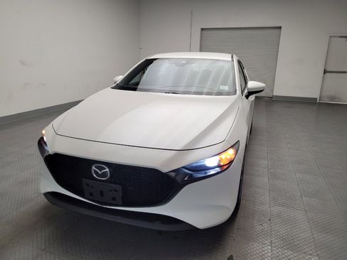 Used 2020 MAZDA MAZDA3 Hatchback w/ Preferred Package image 15
