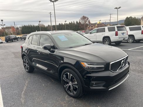 Used 2021 Volvo XC40 T5 Inscription w/ Advanced Package image 8