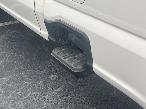 New 2026 Ford F250 Platinum image 32