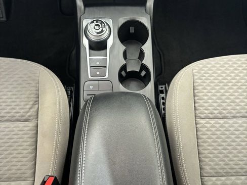 Used 2022 Ford Escape SE w/ Convenience Package image 16