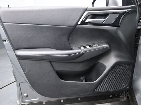 Used 2024 Mitsubishi Outlander SE image 26