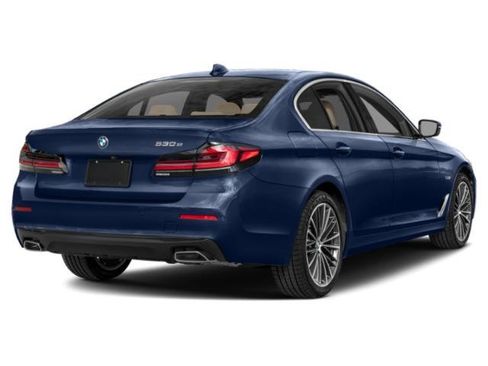 Certified 2023 BMW 530e w/ M Sport Package image 5
